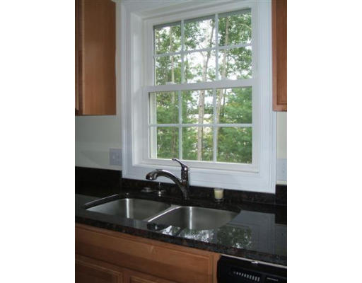 1 Ockway Street, Unit RIGHT SIDE Worcester, MA 01604 - Photo 12 of 12 Gallery Image 12