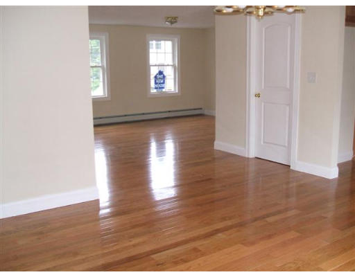 1 Ockway Street, Unit RIGHT SIDE Worcester, MA 01604 - Photo 6 of 12 Gallery Image 6