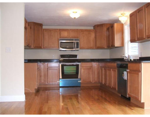 1 Ockway Street, Unit RIGHT SIDE Worcester, MA 01604 - Photo 8 of 12 Gallery Image 8