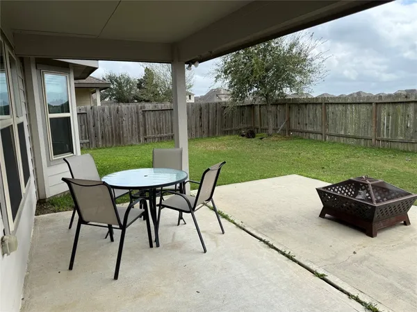 $315,000 | 3111 Zachary Bay Lane, Dickinson, TX 77539