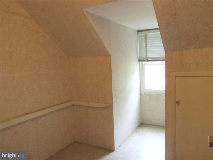 100 East Waverly Road Glenside, PA 19038 - Photo 16 of 25 Office / Study