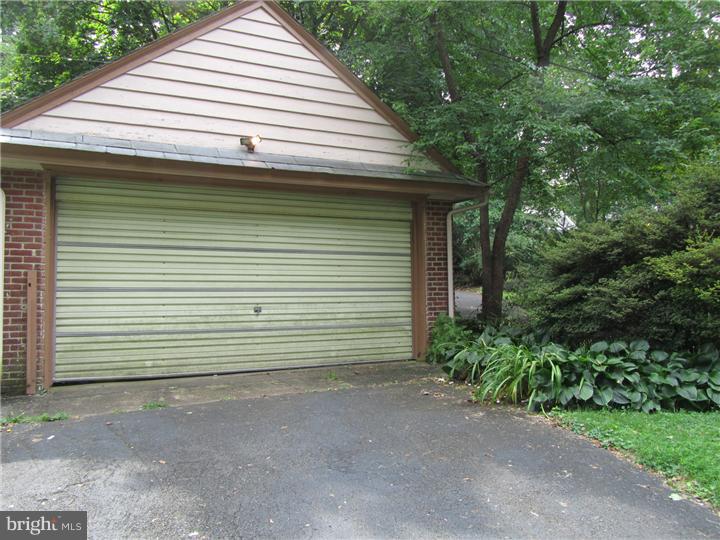 100 East Waverly Road Glenside, PA 19038 - Photo 25 of 25 Garage