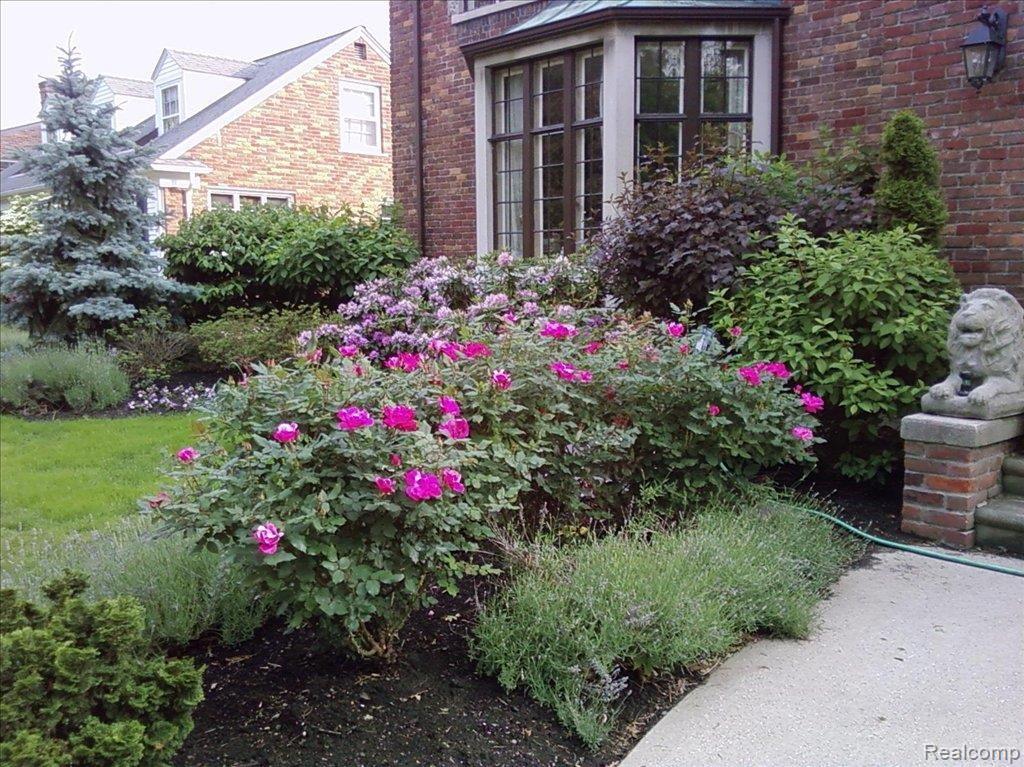 447 Rivard Boulevard Grosse Pointe, MI 48230 - Photo 17 of 22 447 RIVARD 042