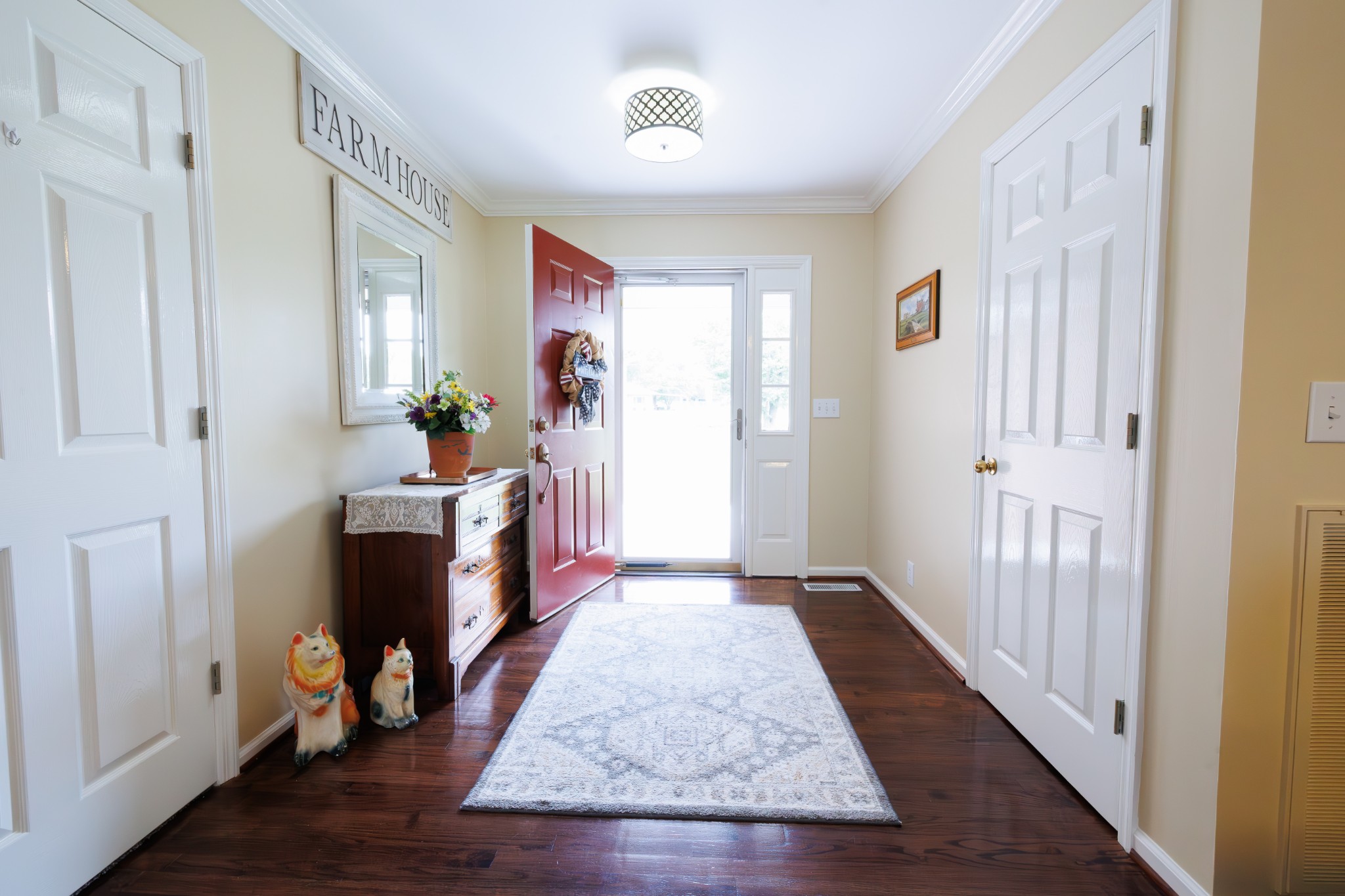4215 Pate Road Franklin, TN 37064 - Photo 4 of 34 a view of an entryway with workspace