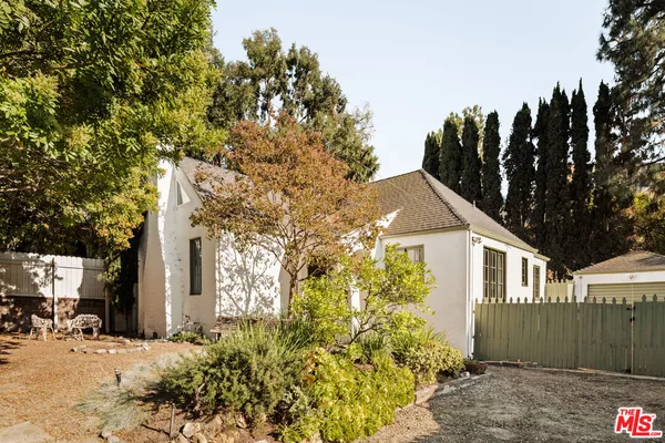 $8,500 | 2272 India Street, Los Angeles, CA 90039