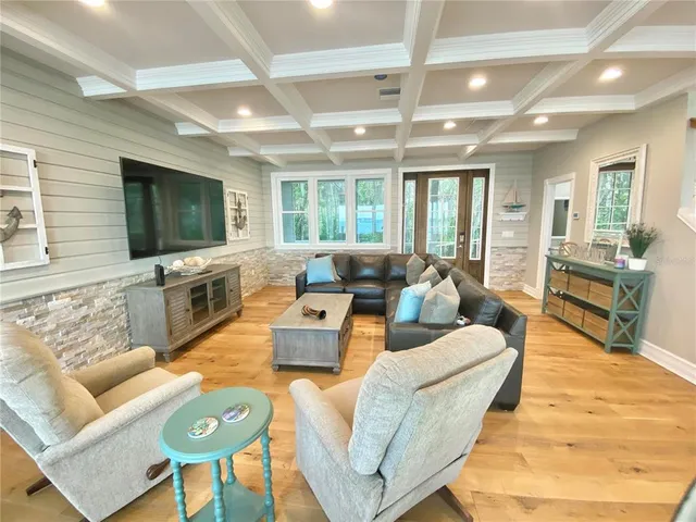 $1,399,999 | 424 Lake Mirror Drive, Lake Placid, FL 33852