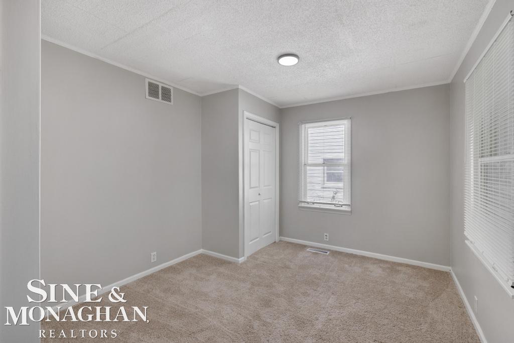 20933 Ridgemont Road Harper Woods, MI 48225 - Photo 12 of 30