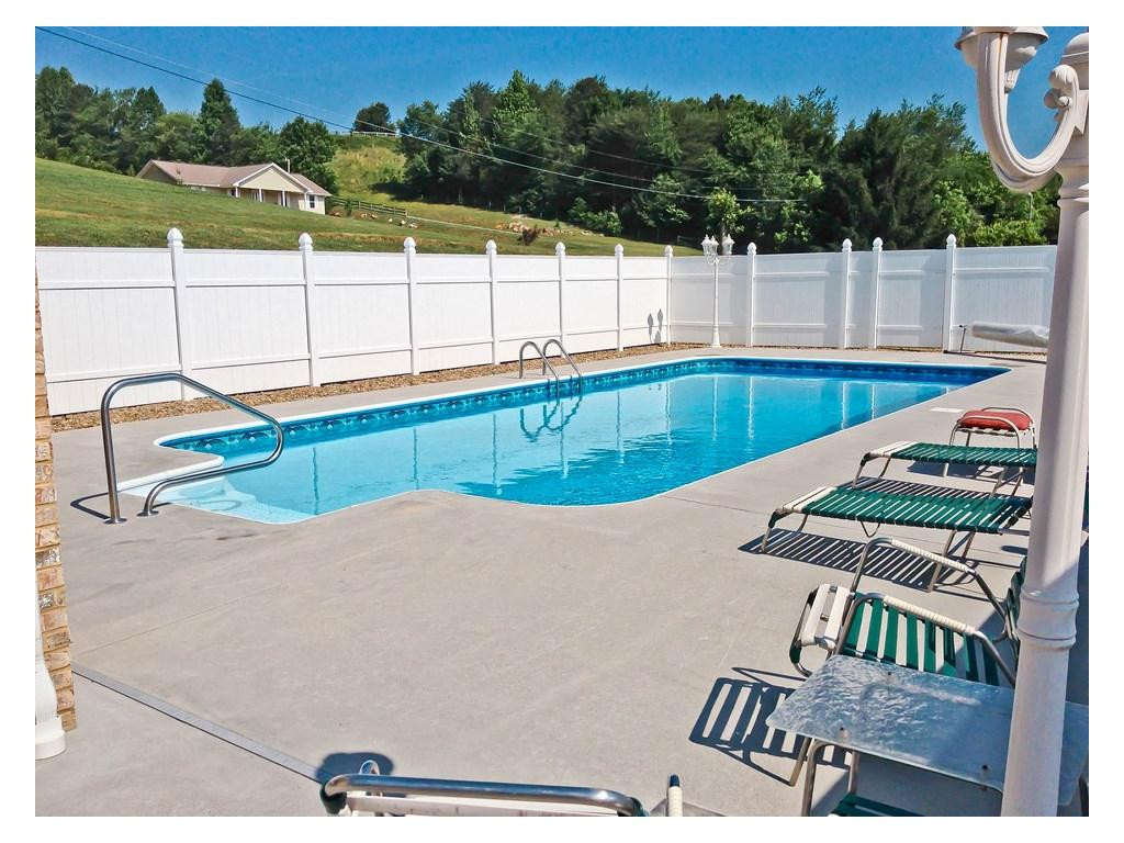1042 Splashaway Road Newport, TN 37821 - Photo 2 of 24 16x34 Pool
