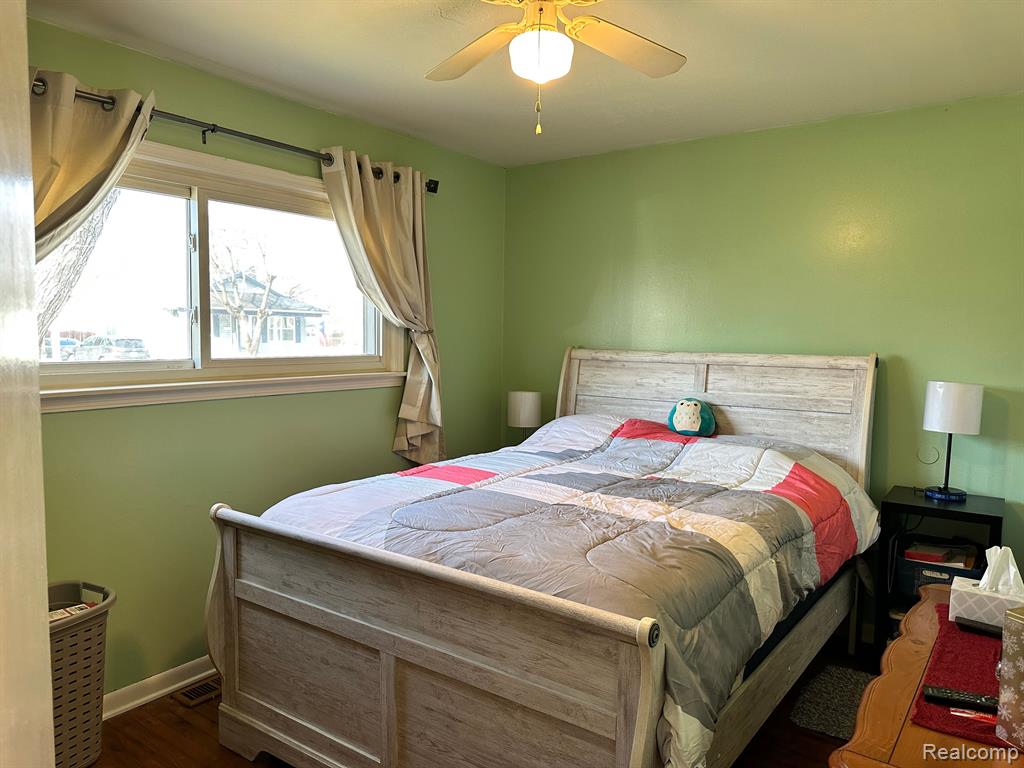 6033 Dudley Street Taylor, MI 48180 - Photo 6 of 19