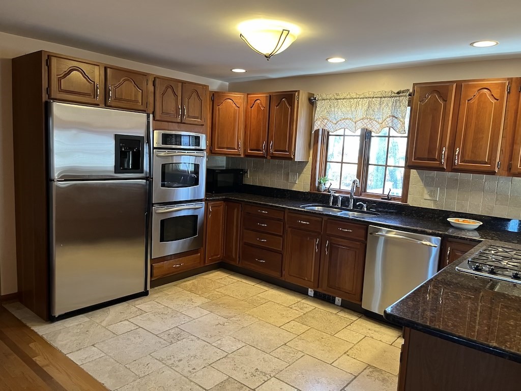 67 Sears Road Southborough, MA 01772 - Photo 15 of 40 Gallery Image 15