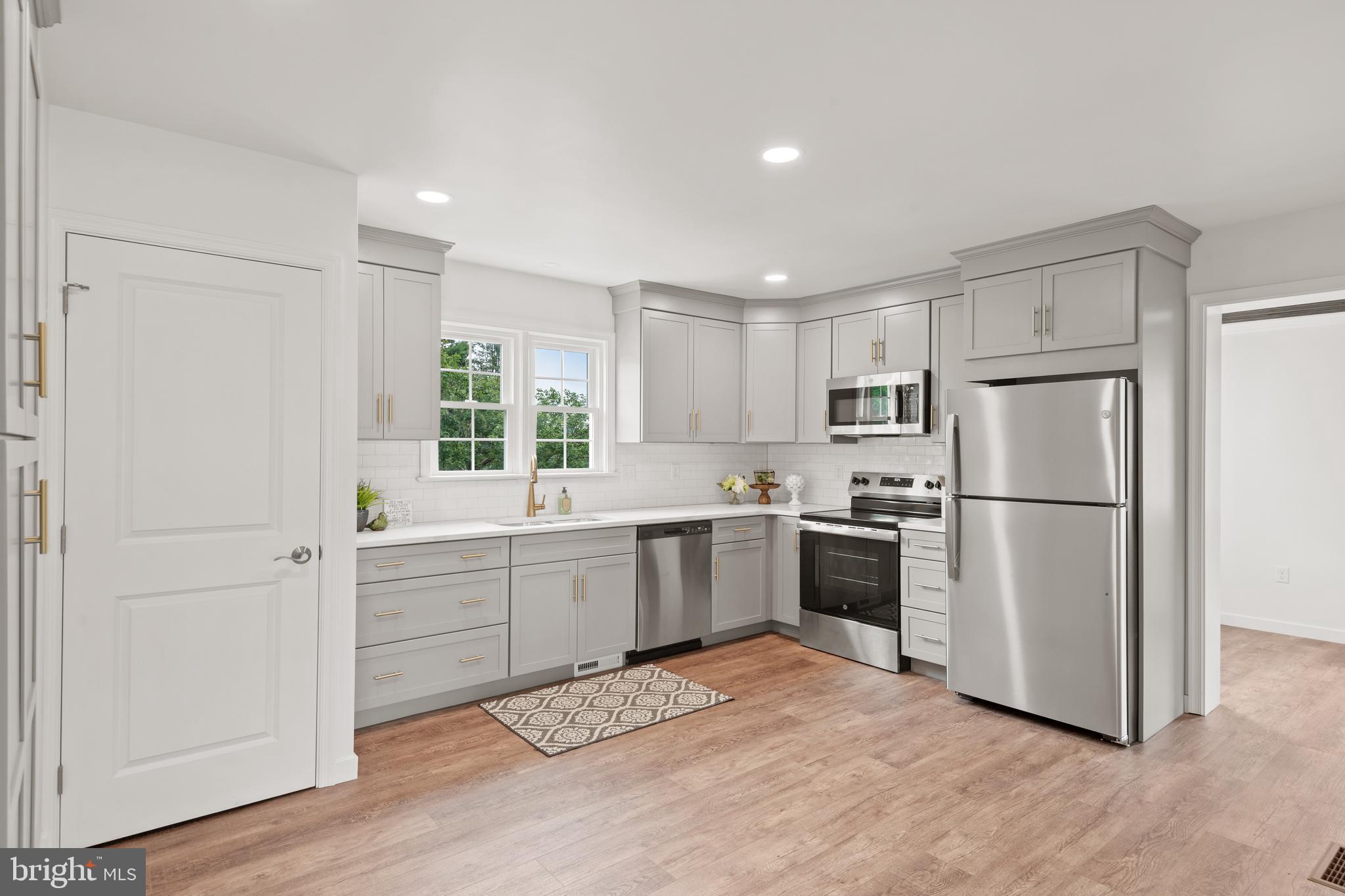 240 South Reading Road Ephrata, PA 17522 - Photo 7 of 33 Gallery Image 7