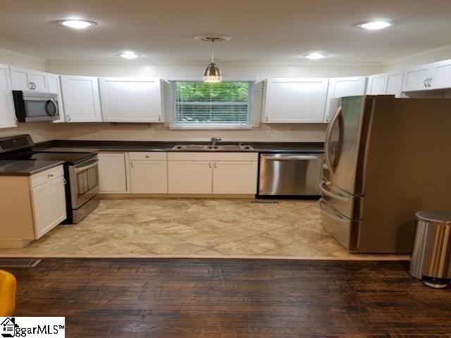 49 Nottingham Road Greenville, SC 29607 - Photo 5 of 16