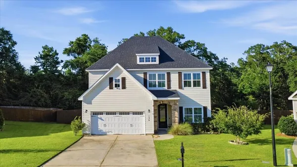 $424,900 | 136 Ridgecrest Loop, Dothan, AL 36301