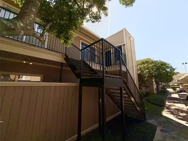 $1,400 | 728 Bering Drive, Unit 10, Houston, TX 77057