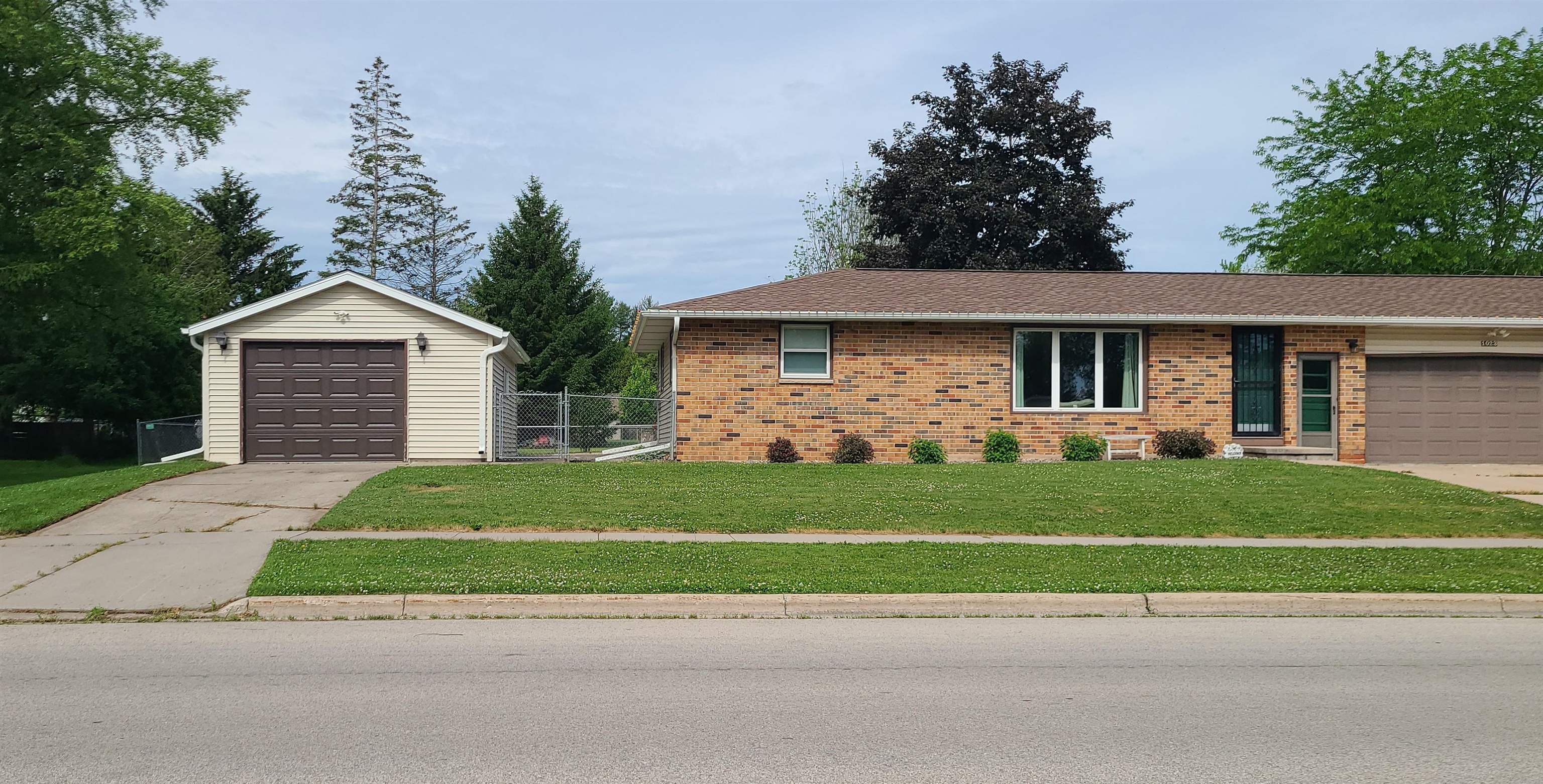 1023 Rockwell Road Green Bay, WI 54313 - Photo 5 of 31