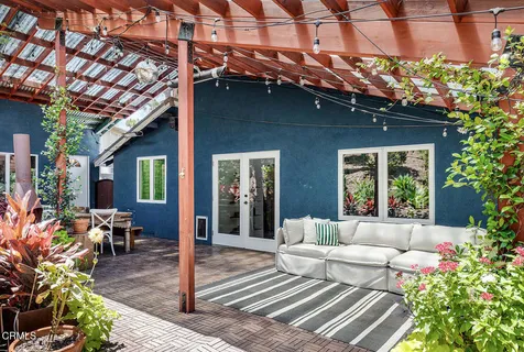 $1,049,000 | 2537 Crestmoore Place, Los Angeles, CA 90065