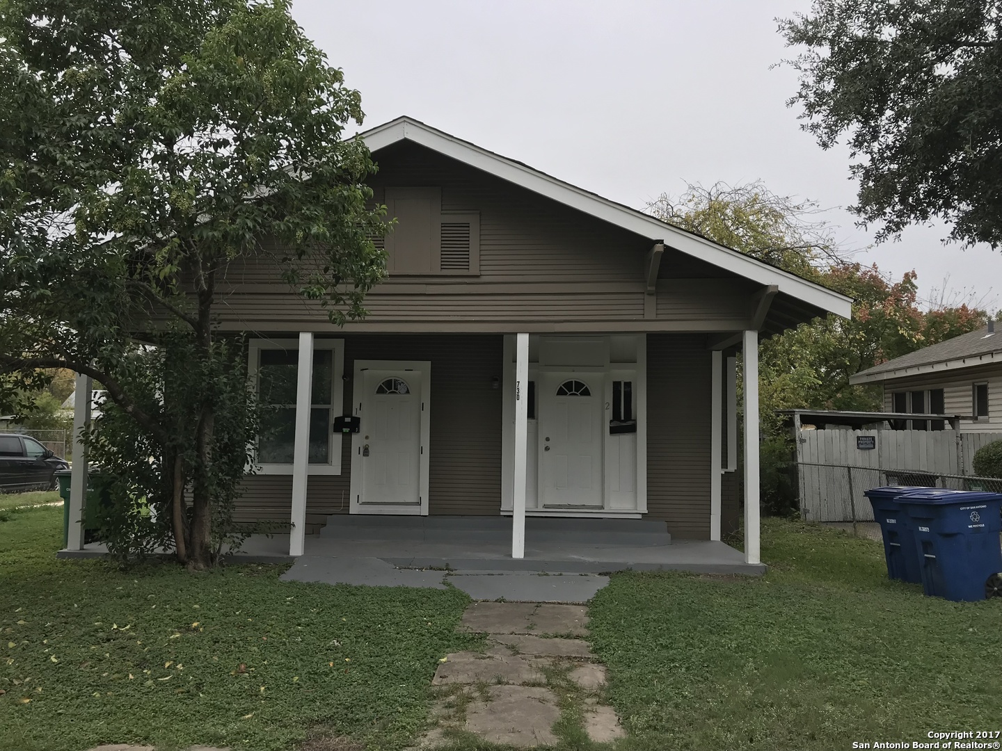 730 Carolina Street, Unit 1 San Antonio, TX 78210 - Photo 4 of 9 a view of a house with a yard