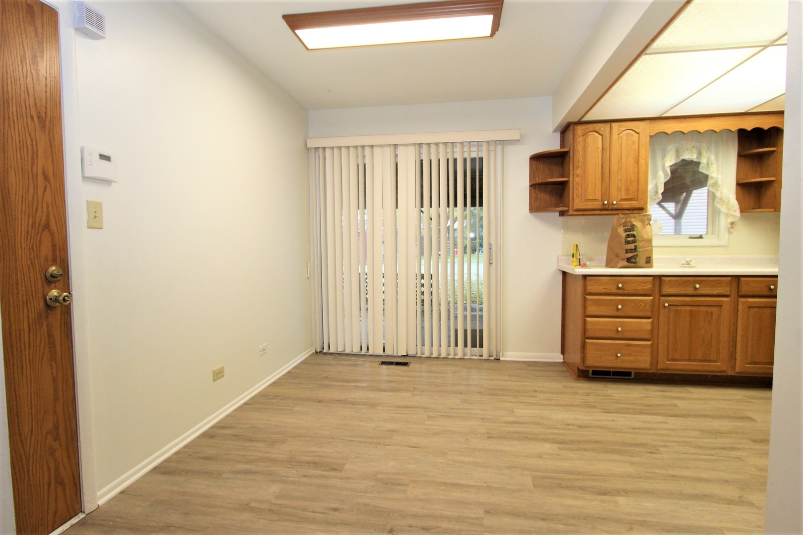 1082 Hunter Drive Elgin, IL 60120 - Photo 7 of 18