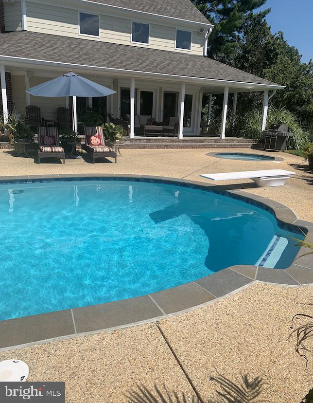 12401 Beall Spring Road Potomac, MD 20854 - Photo 2 of 28