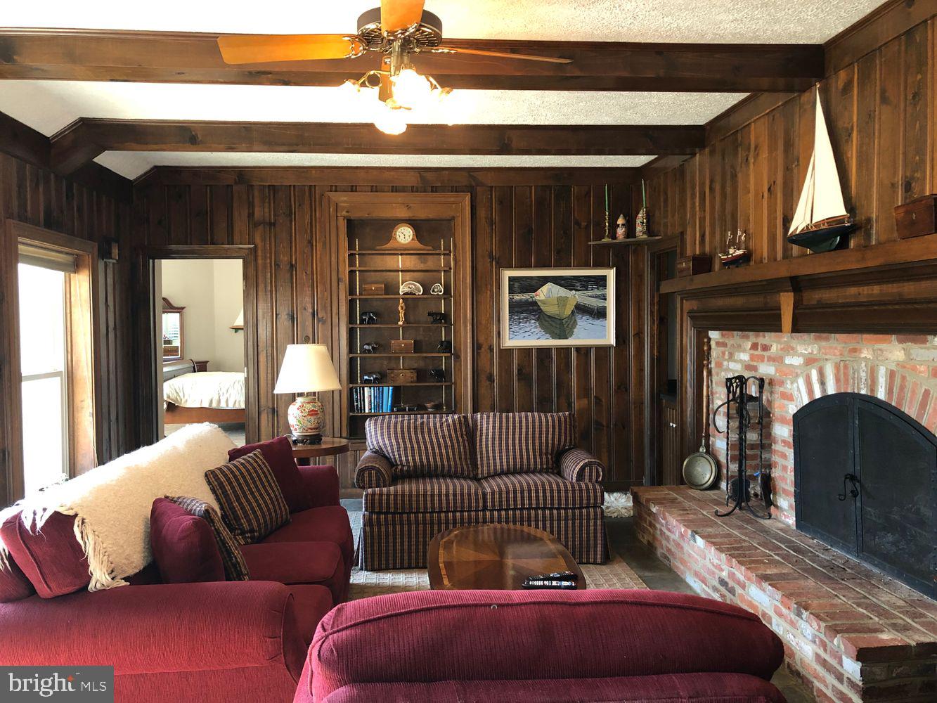 12401 Beall Spring Road Potomac, MD 20854 - Photo 8 of 28