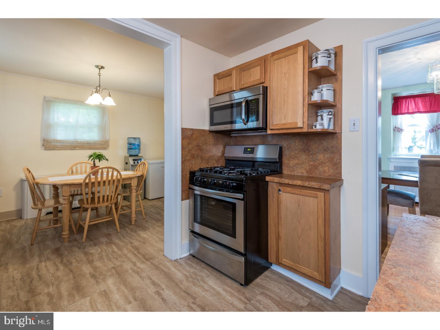 118 Kenmore Road Upper Darby, PA 19082 - Photo 11 of 25 Kitchen