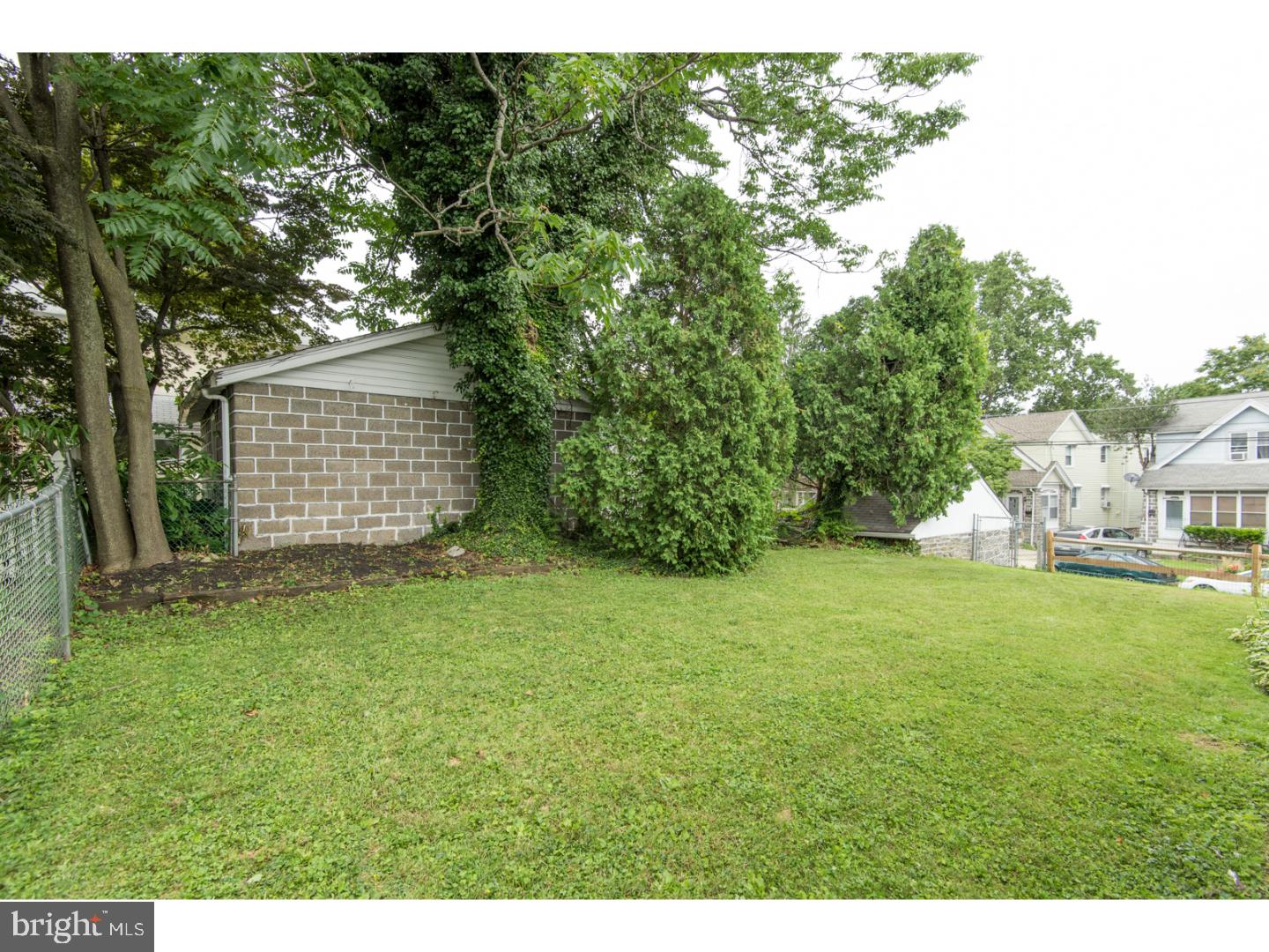118 Kenmore Road Upper Darby, PA 19082 - Photo 21 of 25 Back Yard