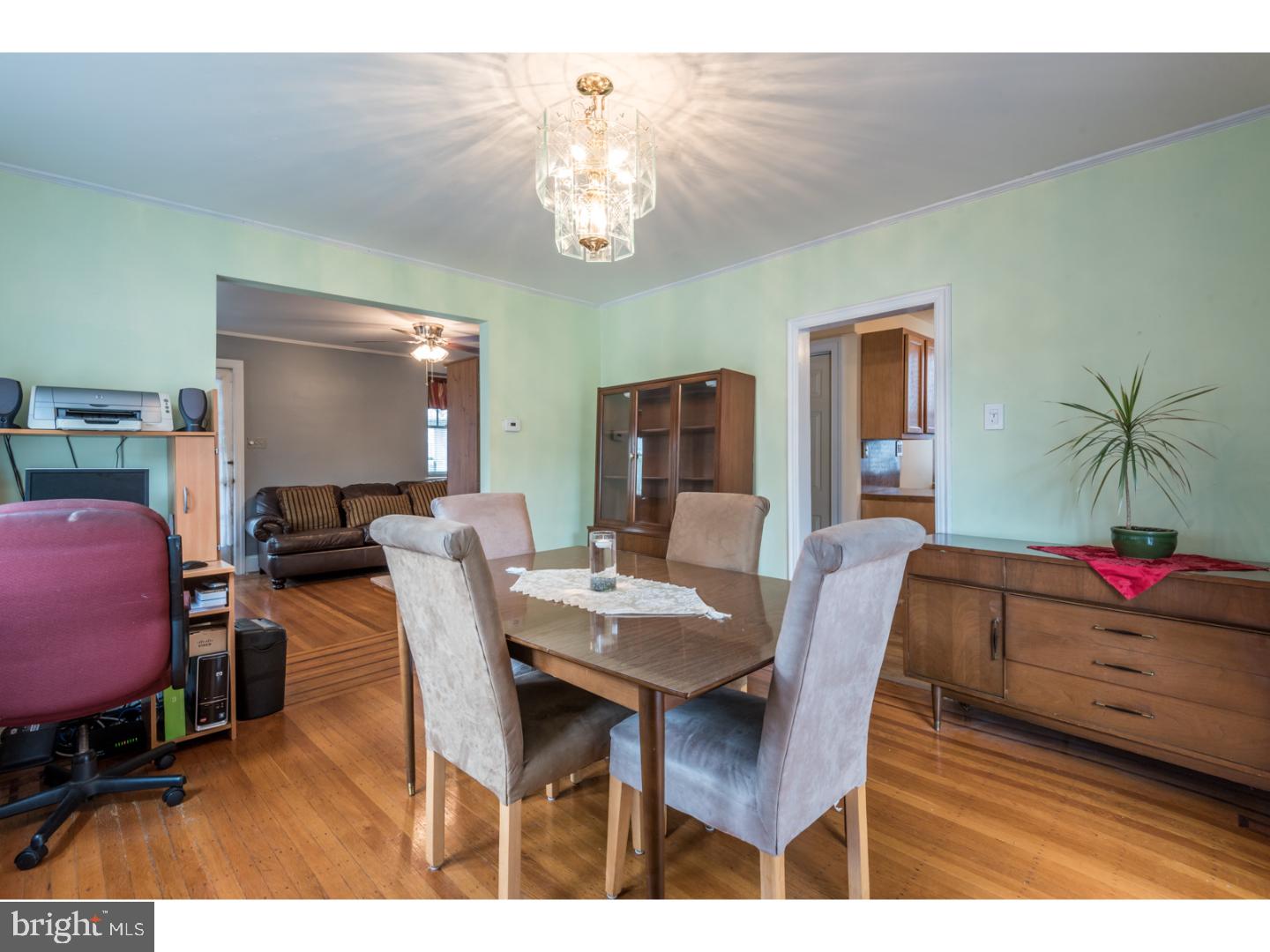 118 Kenmore Road Upper Darby, PA 19082 - Photo 9 of 25 Dining Room