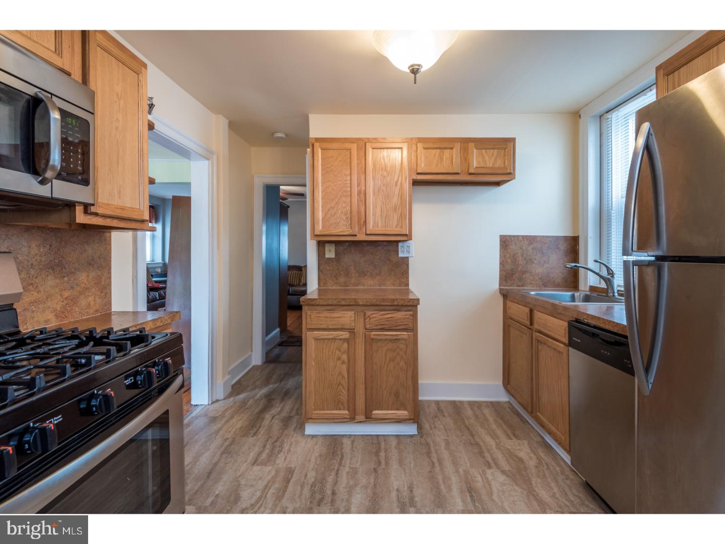 118 Kenmore Road Upper Darby, PA 19082 - Photo 10 of 25 Kitchen