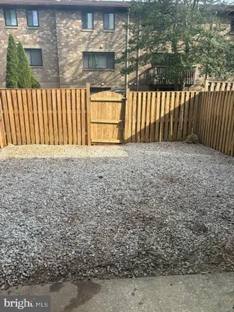 $370,000 | 6976 Knighthood Lane, Columbia, MD 21045