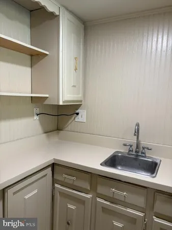 $370,000 | 6976 Knighthood Lane, Columbia, MD 21045