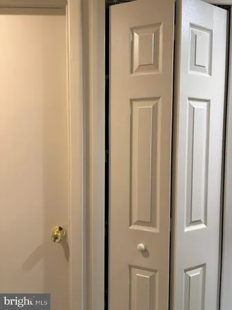 $370,000 | 6976 Knighthood Lane, Columbia, MD 21045