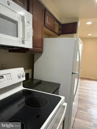 $370,000 | 6976 Knighthood Lane, Columbia, MD 21045