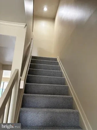 $370,000 | 6976 Knighthood Lane, Columbia, MD 21045