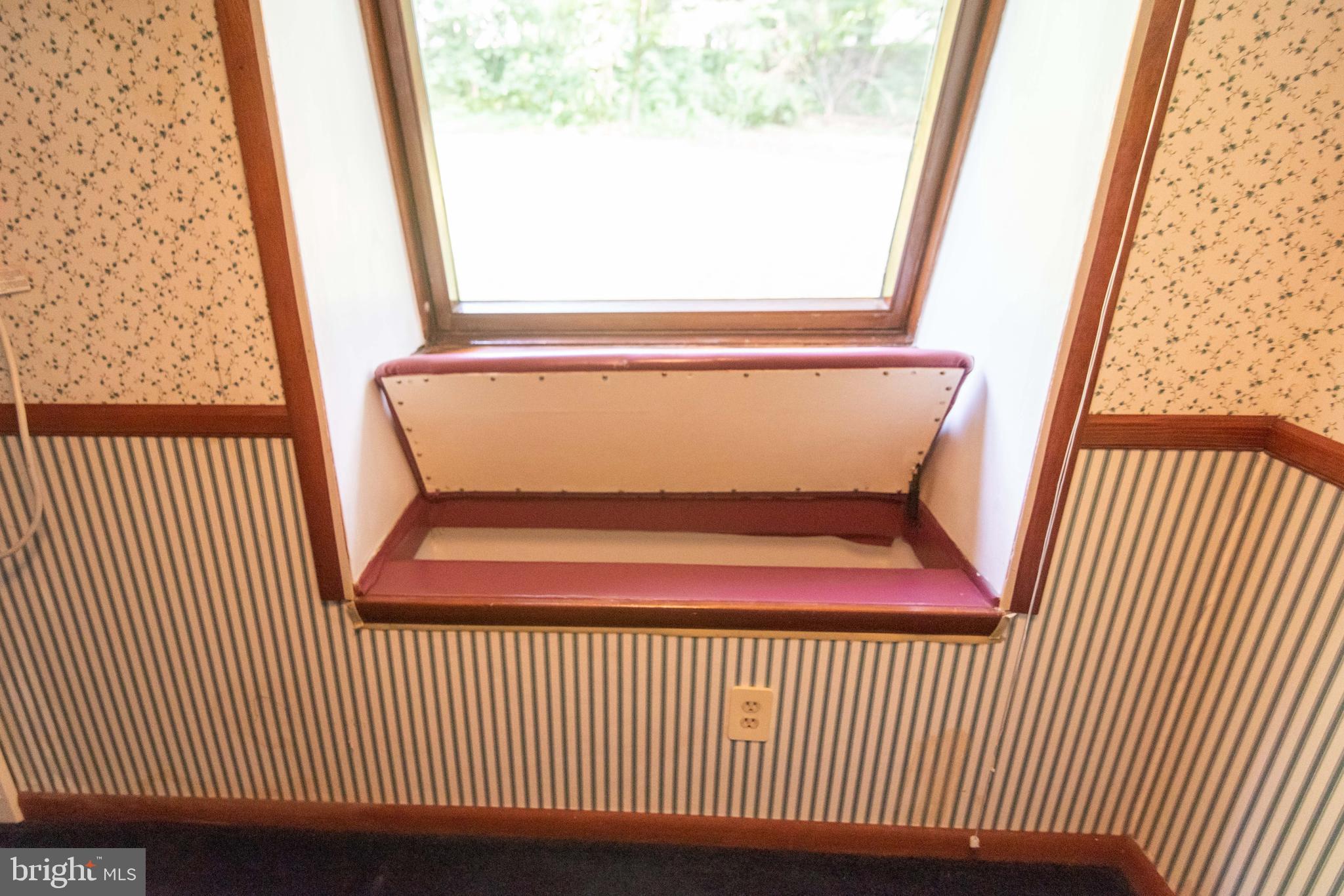 990 Quarry Road Gap, PA 17527 - Photo 35 of 62 Br 2 window seat