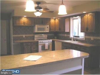 805 Markham Place Springfield, PA 19064 - Photo 3 of 12