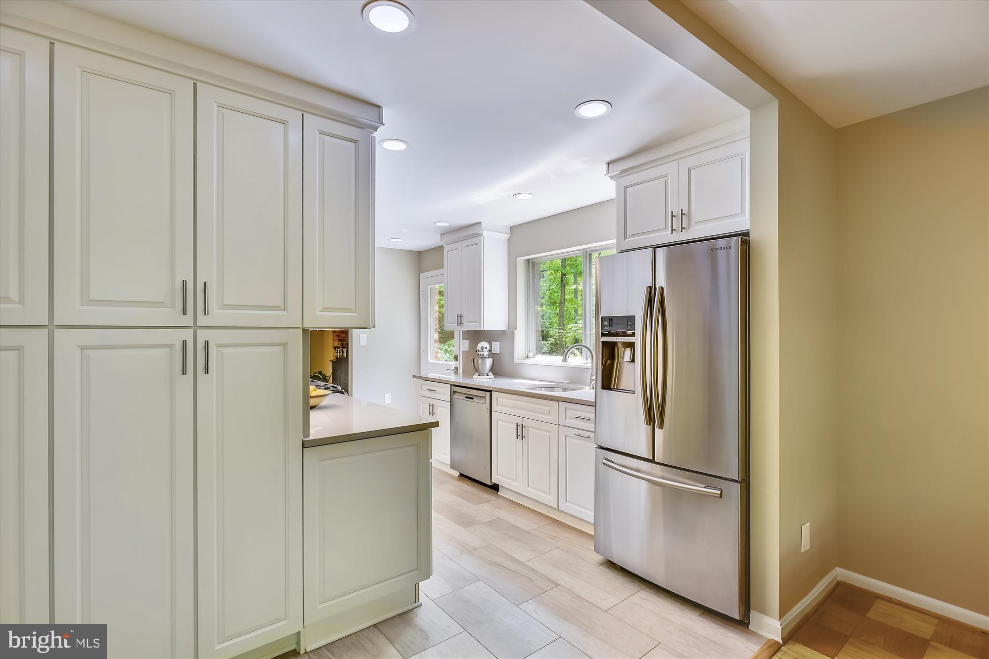 2410 Bugle Lane Reston, VA 20191 - Photo 3 of 65 SLEEK - NEW - CUSTOM - BEAUTIFUL!
