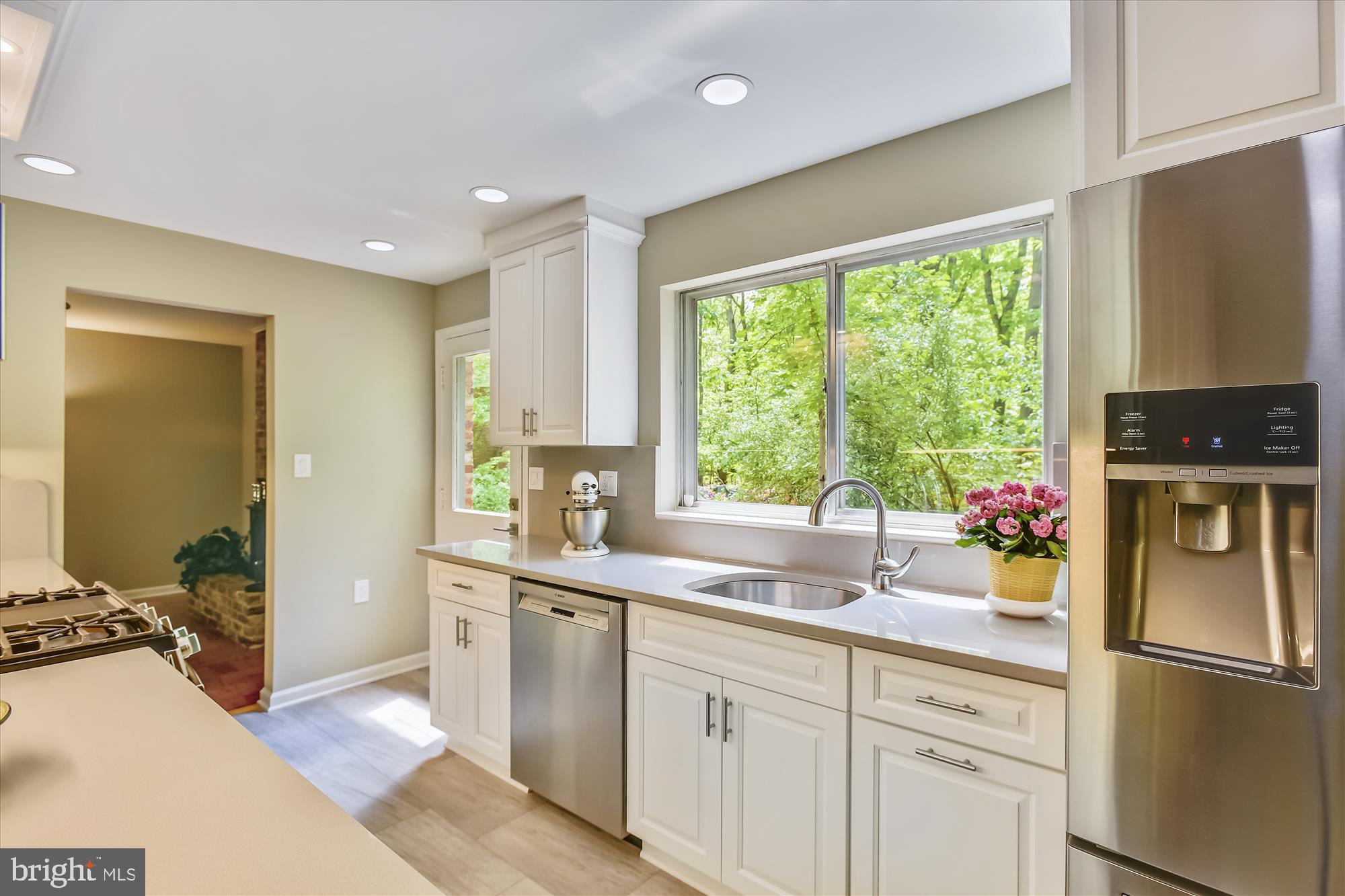 2410 Bugle Lane Reston, VA 20191 - Photo 4 of 65 Highly convenient for easy function and storage