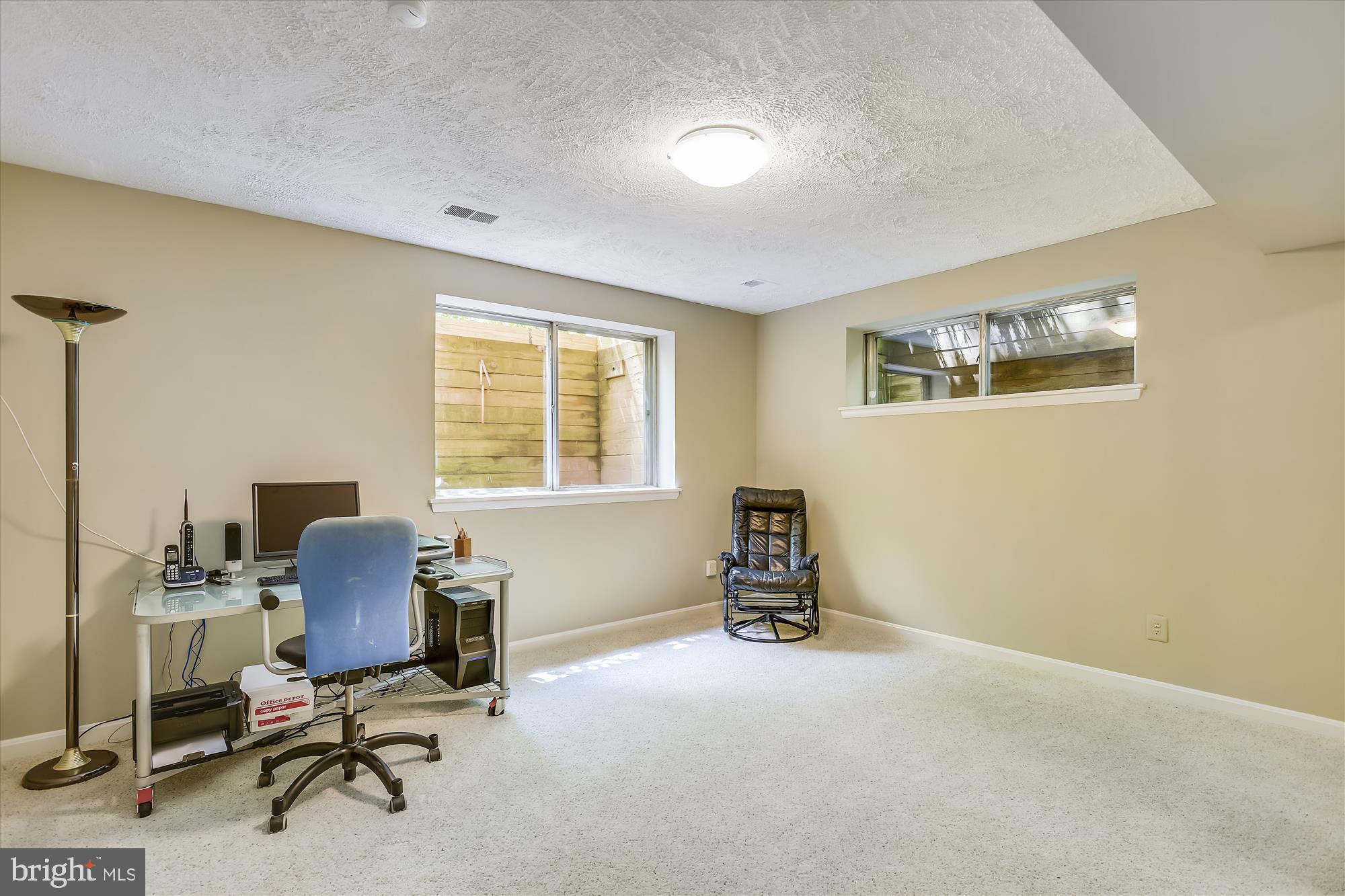 2410 Bugle Lane Reston, VA 20191 - Photo 40 of 65 Large 4th Bedroom with plenty of light!