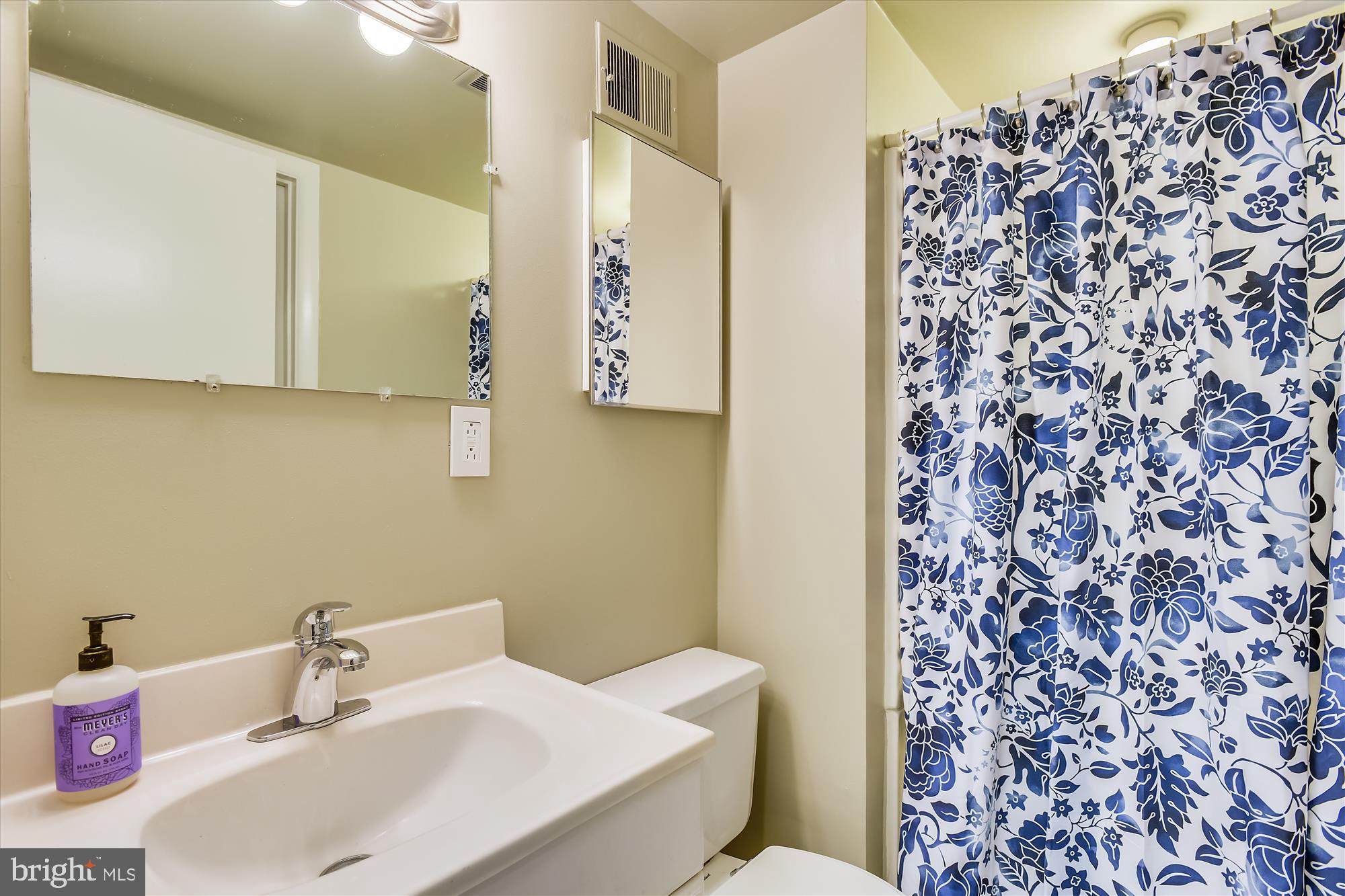 2410 Bugle Lane Reston, VA 20191 - Photo 41 of 65 Lower Level Full Bath - See virtual tour!
