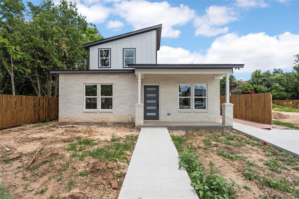 721 Taylor Street Waco, TX 76704 - Photo 3 of 28 a front view of a house with a yard