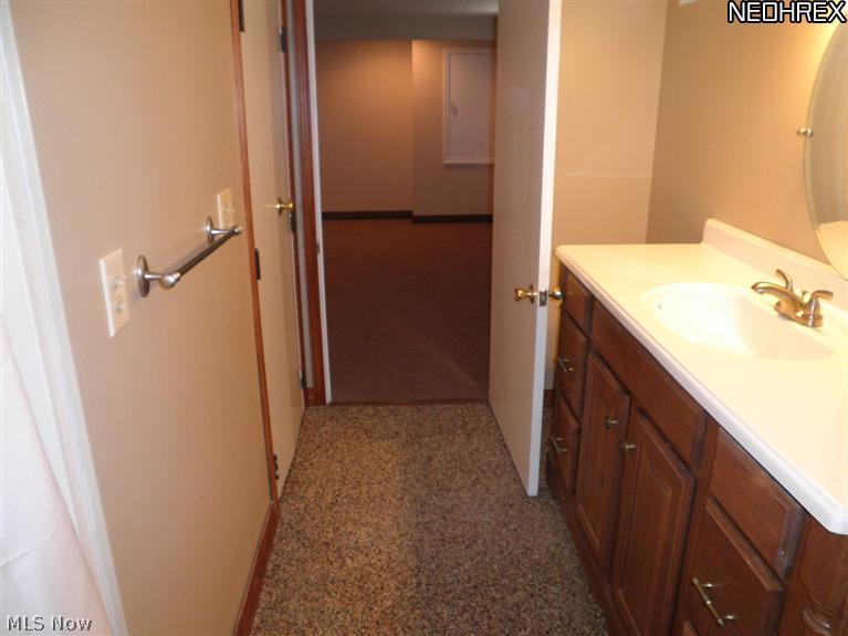 11611 Chester Road Garfield Heights, OH 44125 - Photo 13 of 18 Gallery Image 13