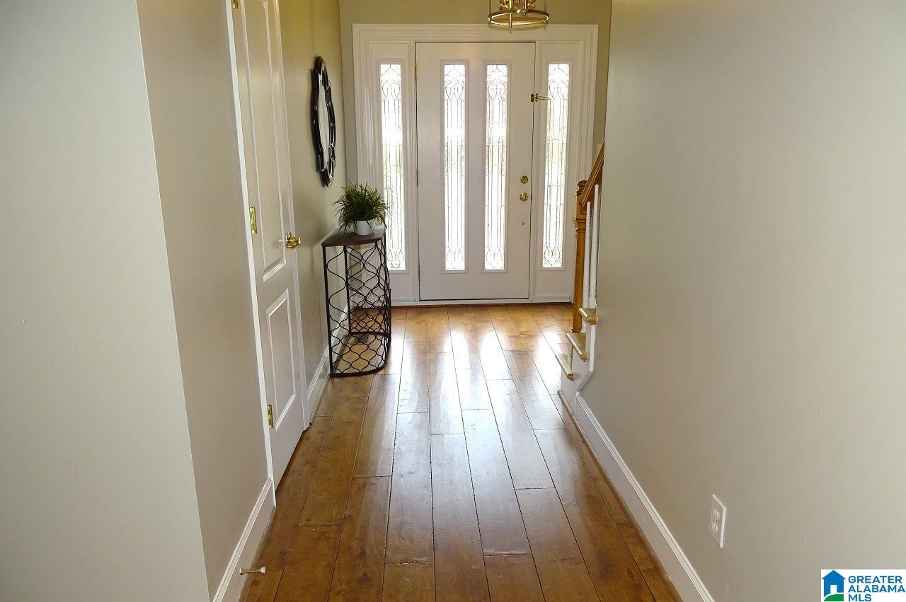 813 Boulder Ridge Circle Birmingham, AL 35244 - Photo 4 of 30