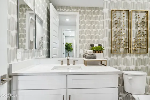 $829,990 | 2531 East Villa Linda Drive, Phoenix, AZ 85024