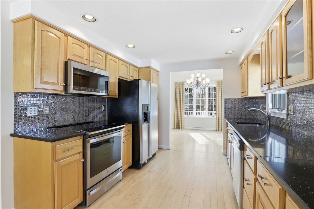 20 Bellingham Court, Unit 20 Middleton, MA 01949 - Photo 6 of 42