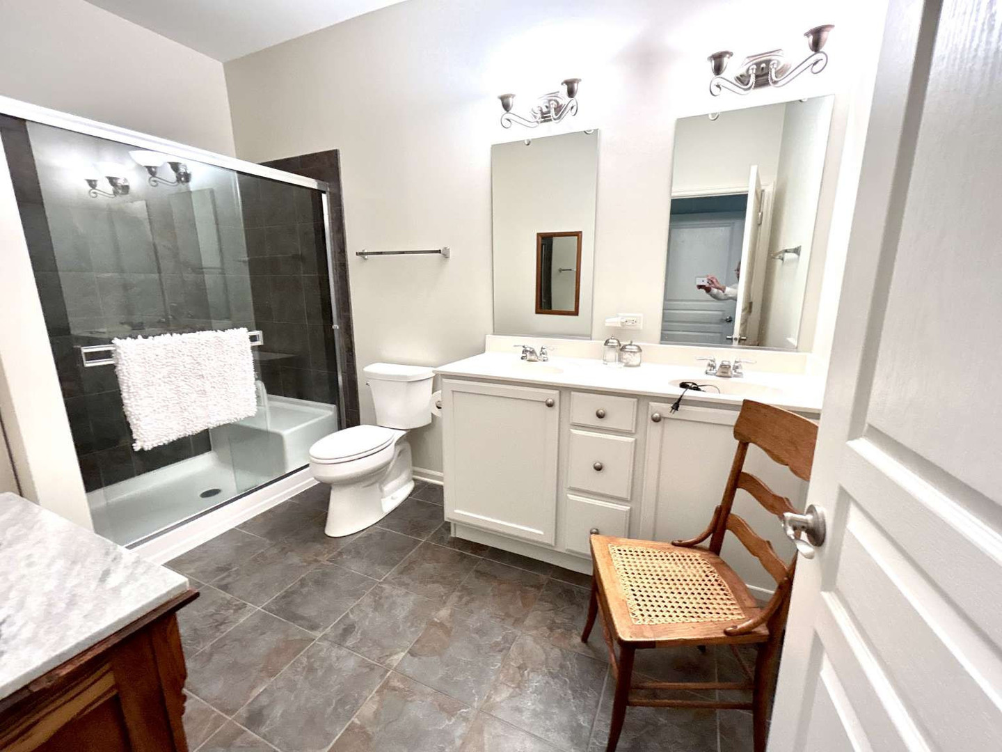 2603 Avondale Circle Naperville, IL 60564 - Photo 11 of 22 a spacious bathroom with a sink toilet and a mirror