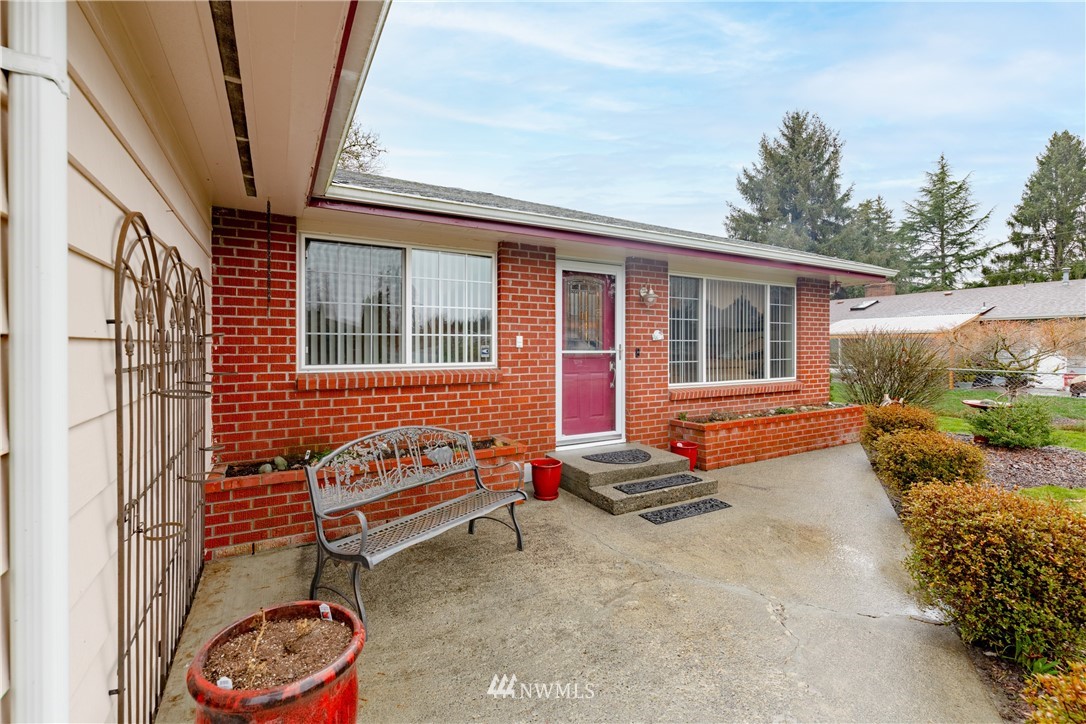 909 Cowlitz Road Centralia, WA 98531 - Photo 3 of 30 Gallery Image 3