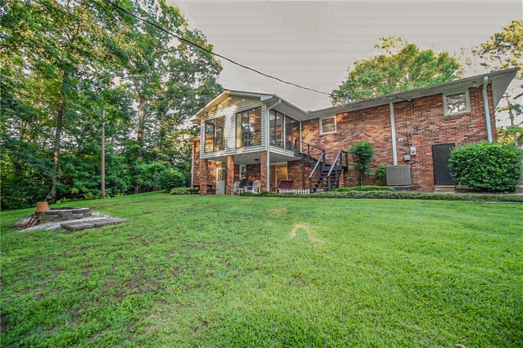 687 Pickett Post Road Walhalla, SC 29691 - Photo 3 of 44 Gallery Image 3