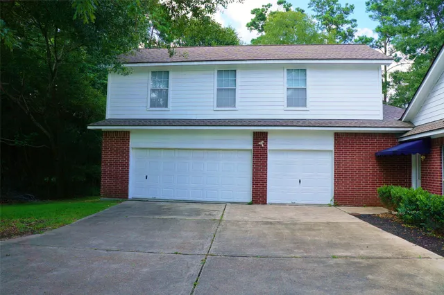 $2,800 | 2429 Chantilly Lane, Conroe, TX 77384