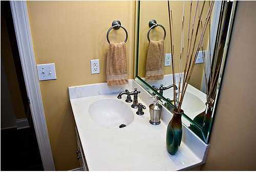 15000 Midway Road Terry, MS 39170 - Photo 14 of 25 Bathroom