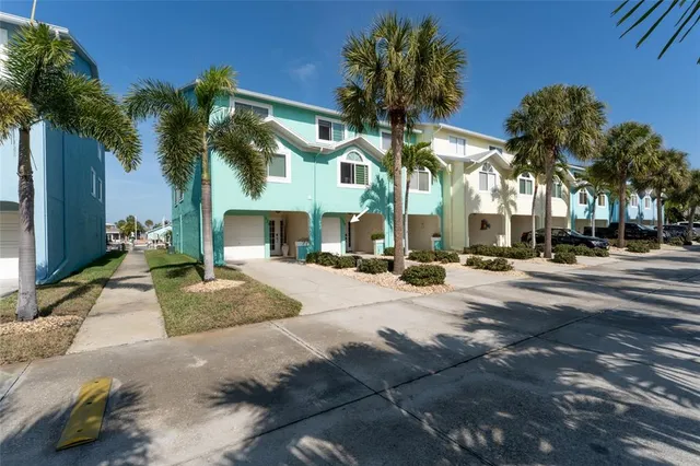 $899,000 | 128 Marcdale Boulevard, Indian Rocks Beach, FL 33785